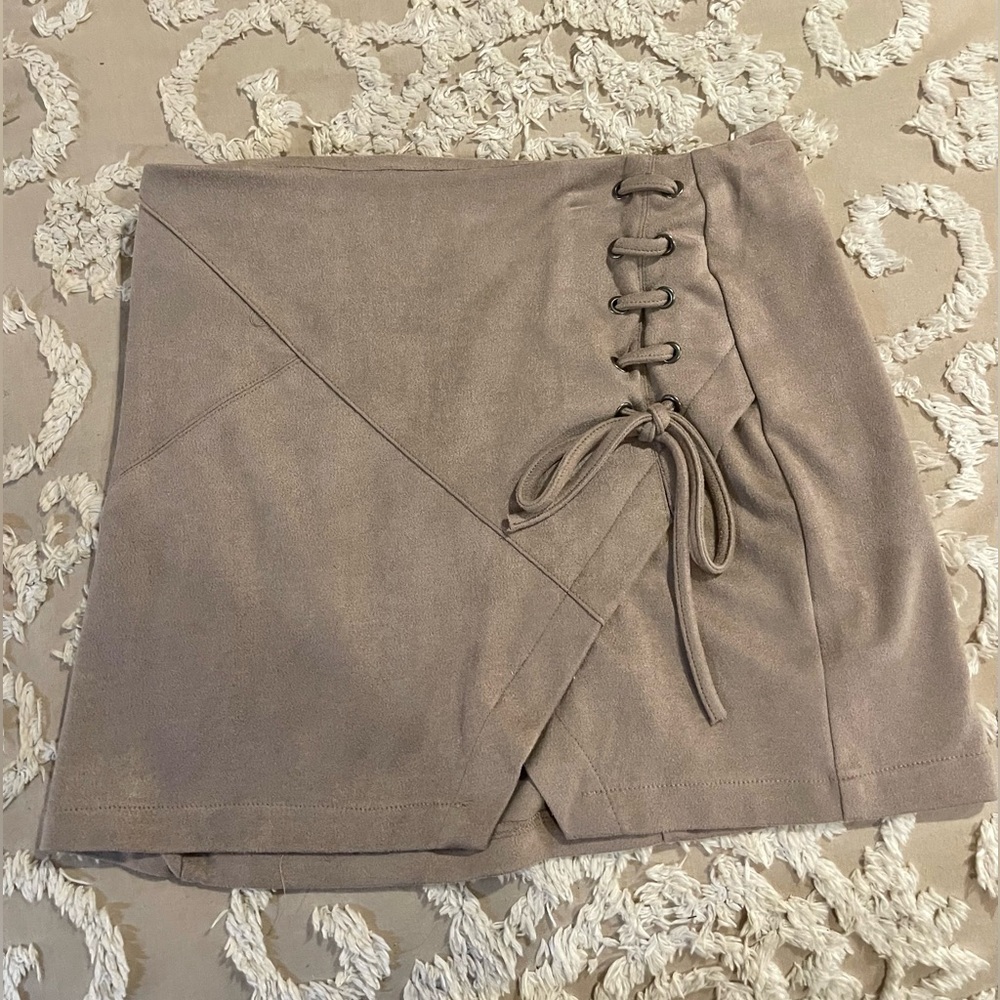 Mini taupe suede skirt